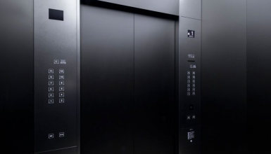 باب الكابينة